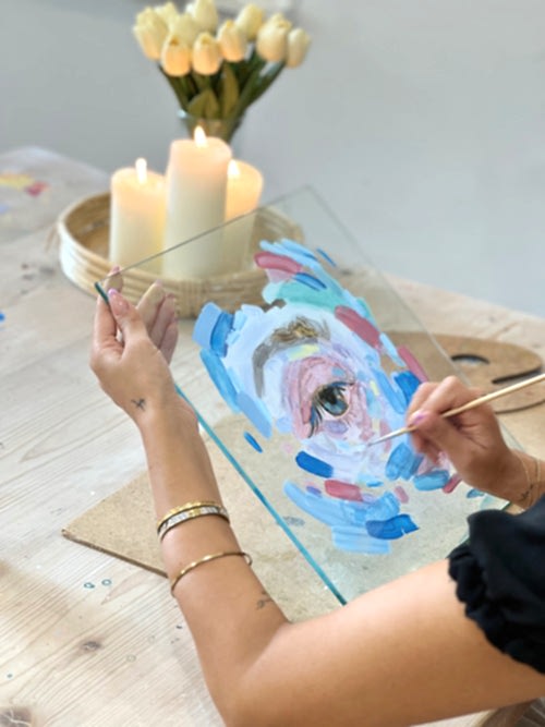 Cam Üzerine Resim Atölyesi